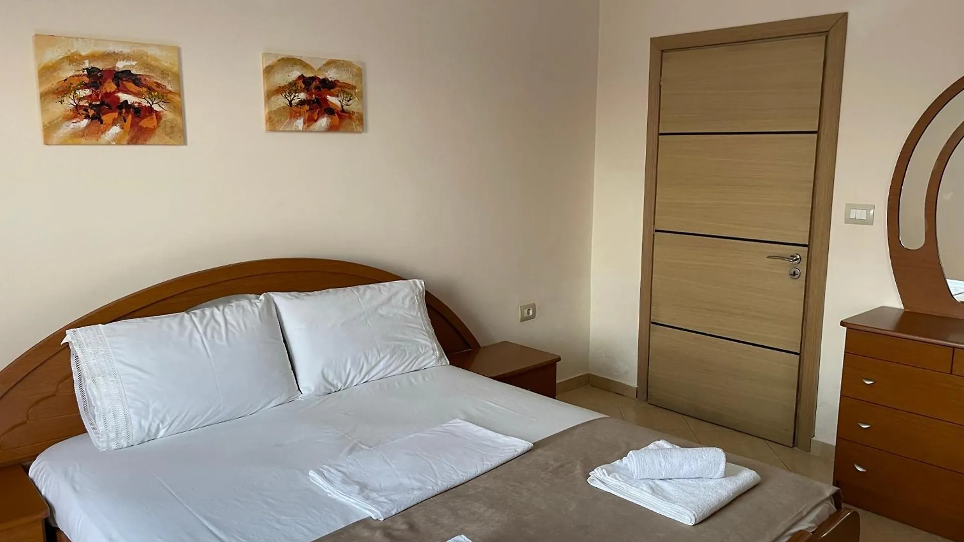 Nandos Apartment Durrës